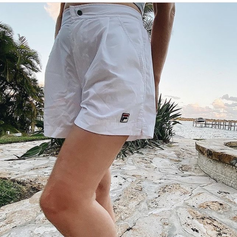 VINTAGE 90’S FILA SHORTS